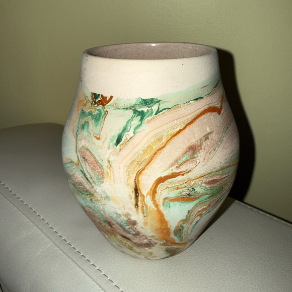 Nemadji Pottery USA Artisan Swirl Ceramic Vase